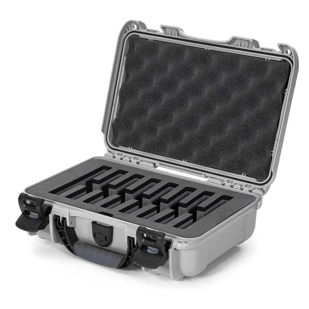 NANUK Outdoors 909 8-Knife Case Open